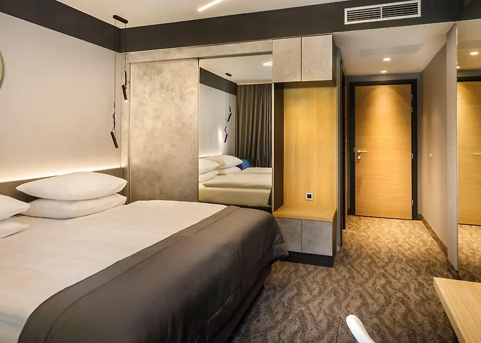 Istra - By Liburnia & 奥帕提亚